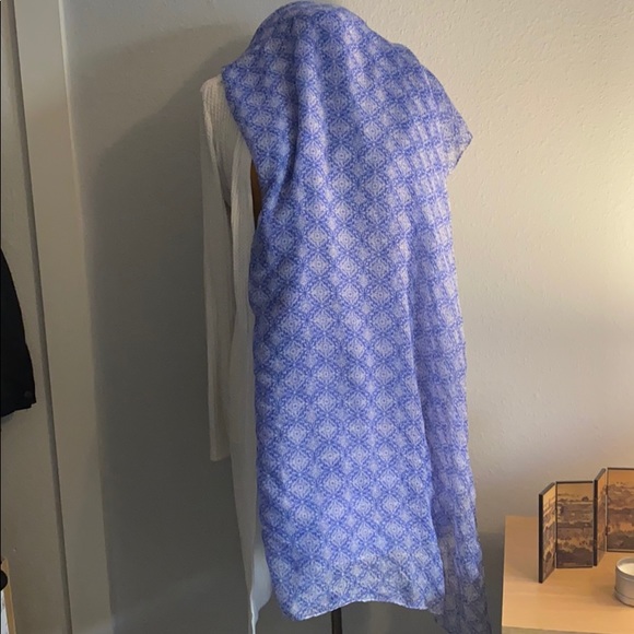 Scarf/wrap - Picture 2 of 2